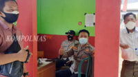 Kapolsek Kota Manna, Iptu Sukari SE memimpin personel pengamanan hearing DPC IMO-Indonesia di SMPN 1, Kamis pagi